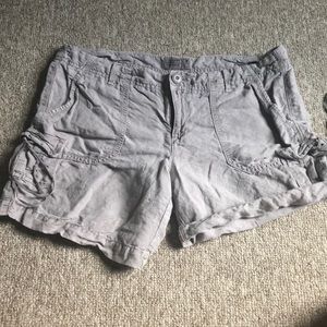 American Eagle linen cargo shorts